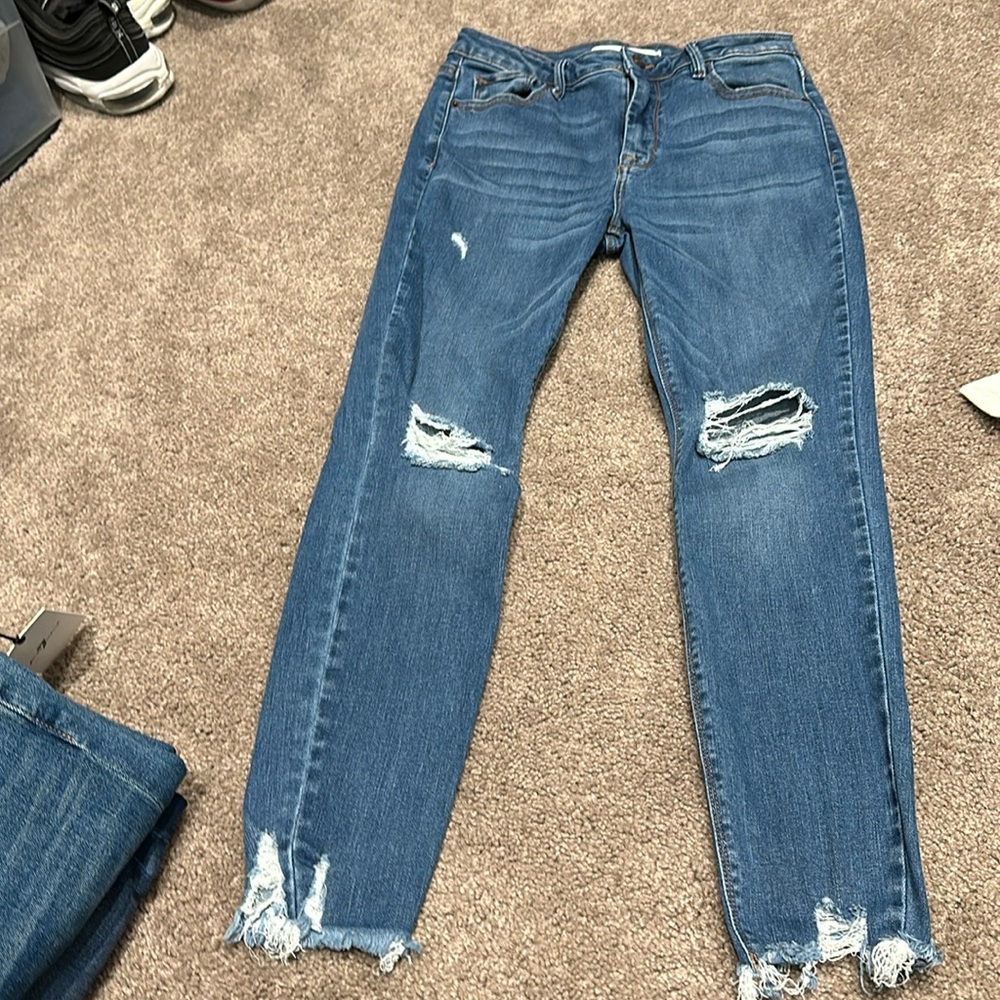 Hidden raw hem skinny ripped jeans